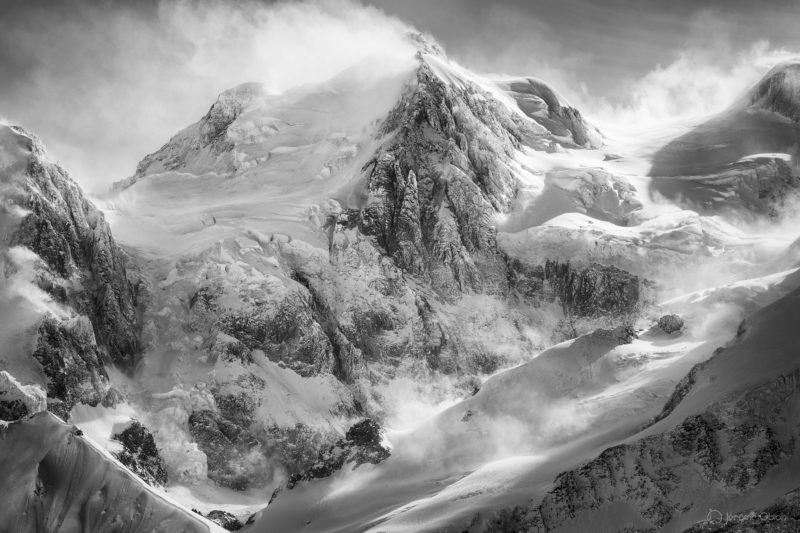 Photos d'art noir et blanc - Aiguille des Deux Aigles en noir et blanc - photographie alpine noir et blanc