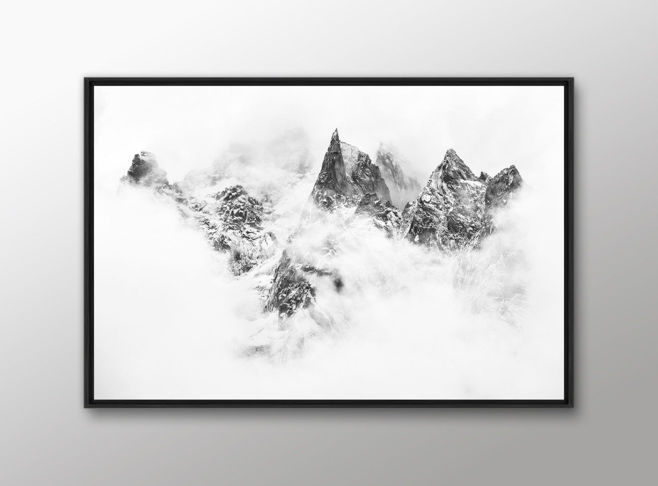 Idee cadeau photo montagne avec un tableau photo noir et blanc encadree