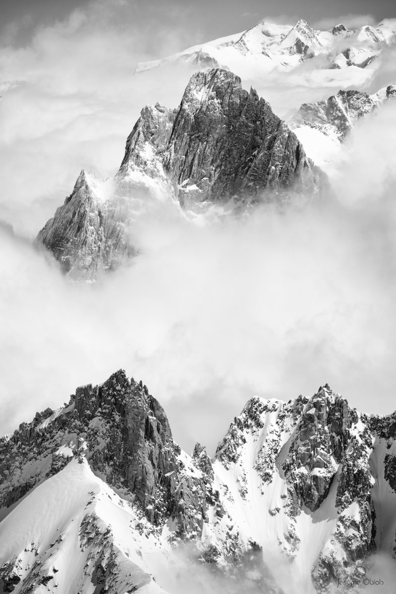 Photos d'art noir et blanc - Aiguille des Deux Aigles en noir et blanc - photographie alpine noir et blanc