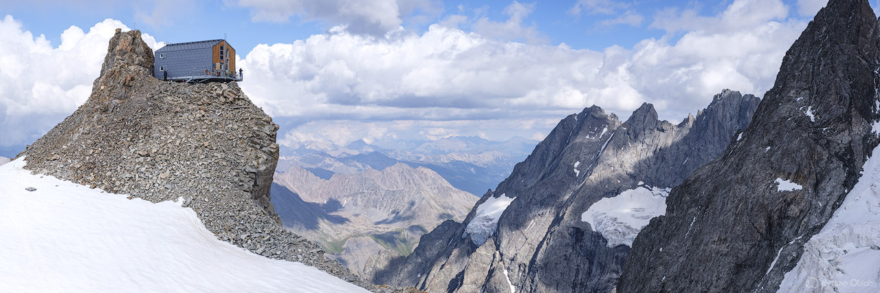 Vue panoramique du refuge de l'Aigle