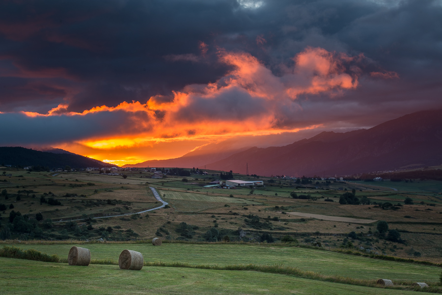 Ciel en feu au dessus de la Cerdagne