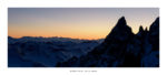 Panorama sur l'Aiguille Noire de Peuterey au crépuscule. Massif du Mont-Blanc.