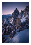 Nuit étoilée sur l'Aiguille Noire de Peuterey, Aiguille de la Brenva. Massif du Mont-Blanc.